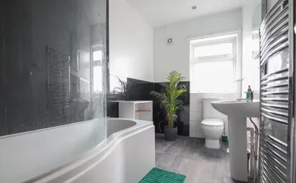 Contemporary Home in Friendly Easton, Free Parking