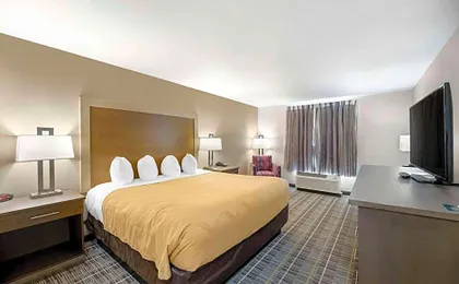 Quality Inn & Suites Carlsbad Caverns Area