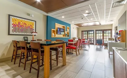 Holiday Inn Express Hotel & Suites Hearne By IHG