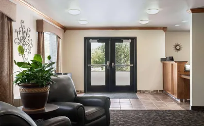 Travelodge By Wyndham Mcalester