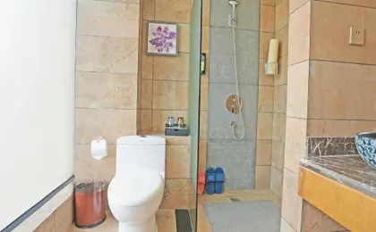 Canghai Yayuan Hotel