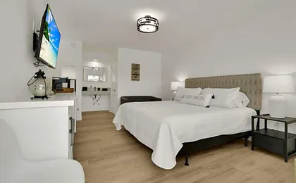 The Shores Hotel