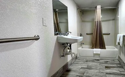 Motel 6-Columbus, GA - Downtown