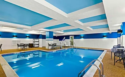Hampton Inn & Suites Canton