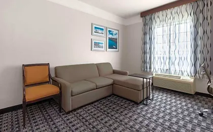 La Quinta Inn & Suites by Wyndham Deer Park