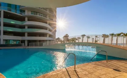 Turquoise Place 405C