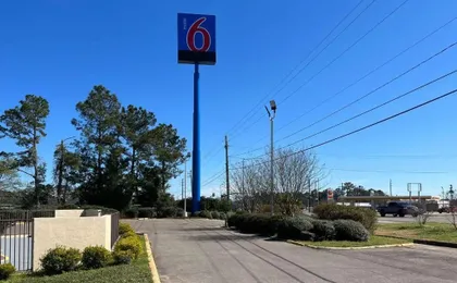 Motel 6 Hattiesburg, MS