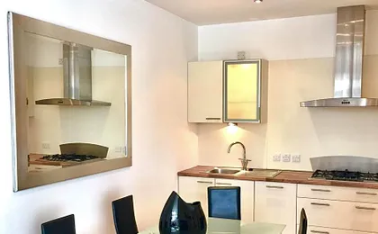 River Clyde West End Apartment - 2 Bedrooms