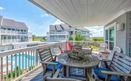 Gulf Breeze by Silver Sands Vacation Rentals