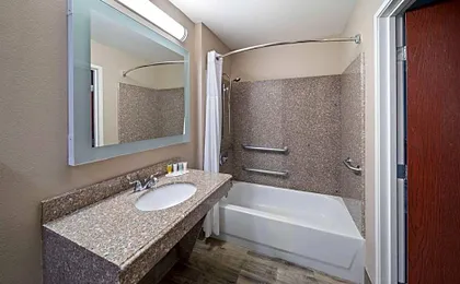 Super 8 by Wyndham Lubbock West