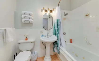 Eloy Vacation Rental w/ Community Pool & Courtyard