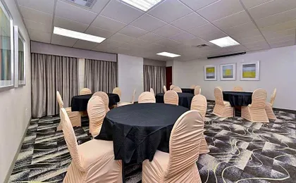 Comfort Inn & Suites Frisco - Plano