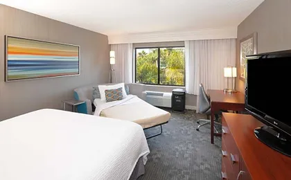 Courtyard by Marriott Oakland Airport