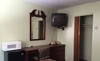Travelers Motel