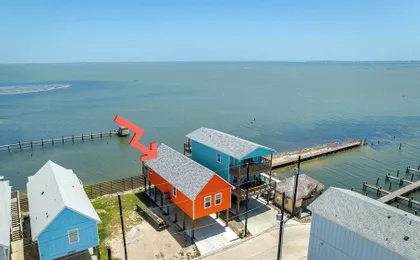 Waterfront Escape w/ Views Shared Pool & Boat Dock Orange Crush by Avantstay
