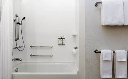 Holiday Inn Express & Suites DFW Airport Southwest - Euless