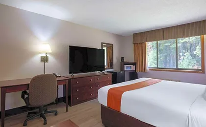 Travelodge by Wyndham Merrill