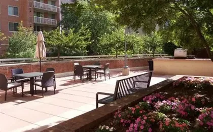 Global Luxury Suites at Pentagon City South