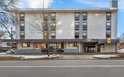 Super 8 by Wyndham Chicago IL