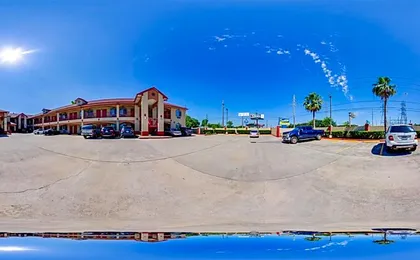 Scottish Inns & Suites IAH Airport-Beltway 8