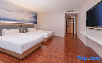 Whale SHARK Esports Hotel
