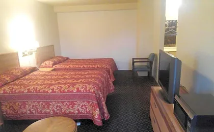 Evergreen Inn
