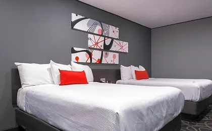 Astro Pasadena Hotel