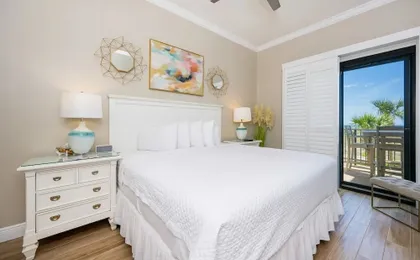 Phoenix Vi 6114 2 Bedroom Condo