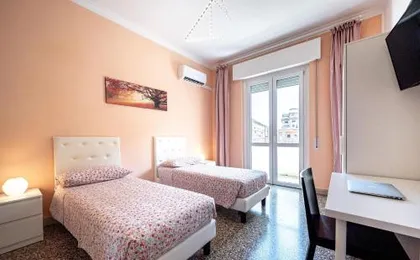 Caracciolo Apartment - Metro San Giovanni
