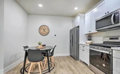 Boho-chic Folsom Retreat: Walkable Location!