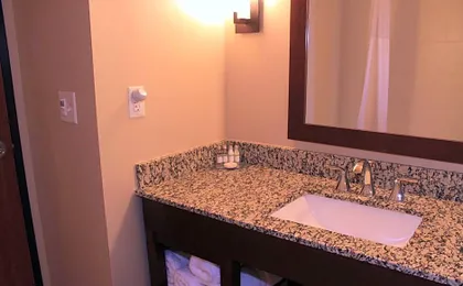 Heartland Inn and Suites