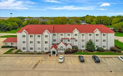 Ramada Limited Bloomington IL I-74/I-55