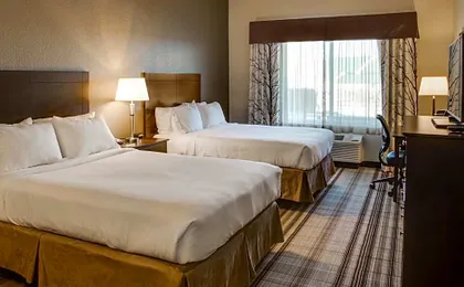 Holiday Inn Express & Suites Nevada By IHG