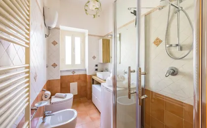 Capodimonte Woods Retreat - Private Parking