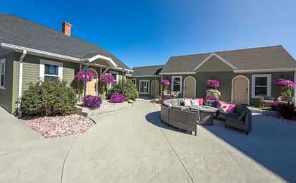 EO Bungalows, Black Hills