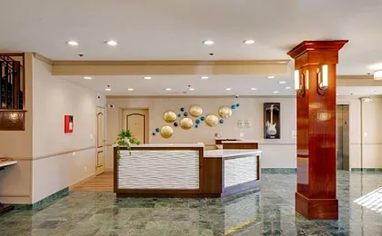 Ayres Hotel Corona – Riverside