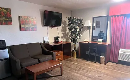 Red Carpet Inn Medford