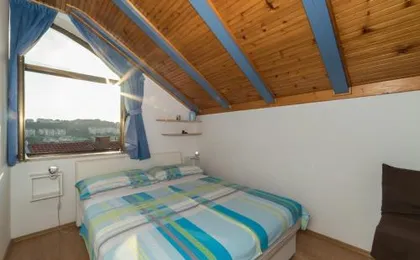 Holiday Nest