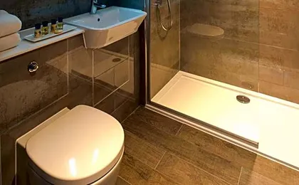 Camden Enterprise Hotel