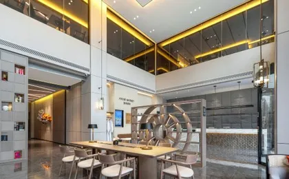 Dali High-speed railway station Erhai Park Atour Hotel