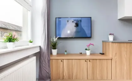 Rooms and Apartments Glossy