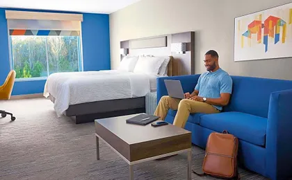 Holiday Inn Express & Suites Elgin - Chicago Northwest by IHG
