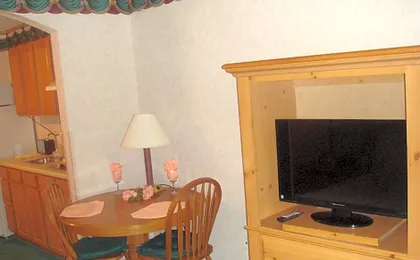 Townhouse Inn & Suites Omaha