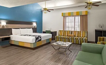 La Quinta Inn & Suites by Wyndham Victoria