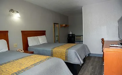 Riverside Inn and Suites