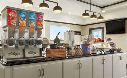 Country Inn & Suites by Radisson, Little Falls, MN