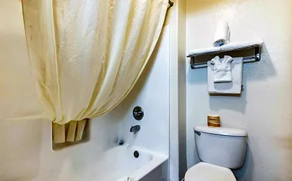 Econo Lodge Pueblo North
