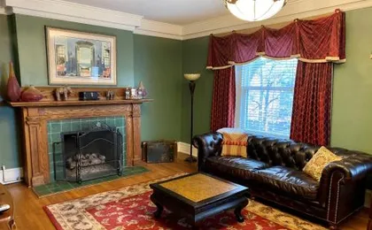 Inn at 835 Boutique Hotel