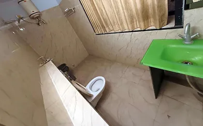 Hotel V inn Sindhi Camp