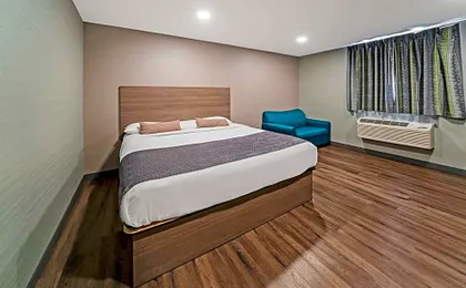 Americas Best Value Inn Foxboro